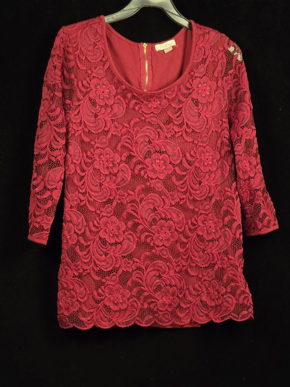 #148 Roz & Ali L Deep Red Floral Lace 3/4 Sleeve Dressy Top